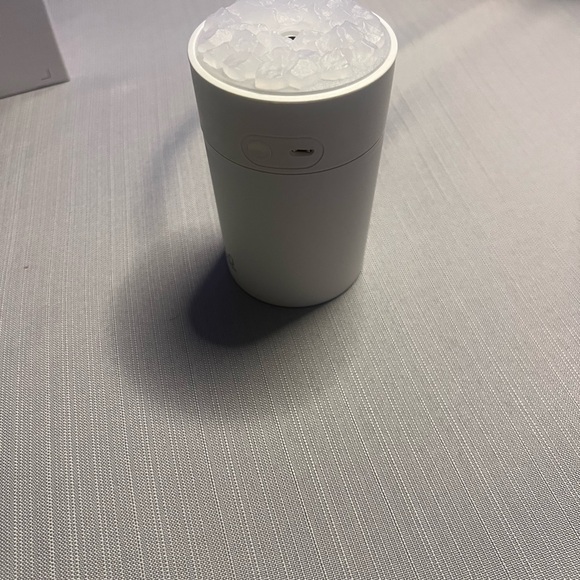 Humidifiers For Bedroom, 220ML Portable Humidifier With LED - Picture 6 of 6